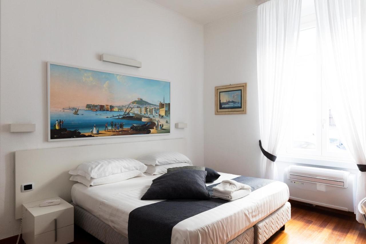 Rex Lifestyle Hotel Napoli Bagian luar foto