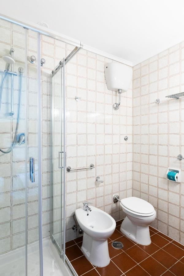 Rex Lifestyle Hotel Napoli Bagian luar foto