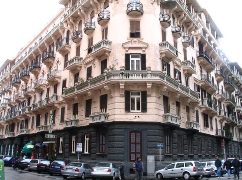 Rex Lifestyle Hotel Napoli Bagian luar foto