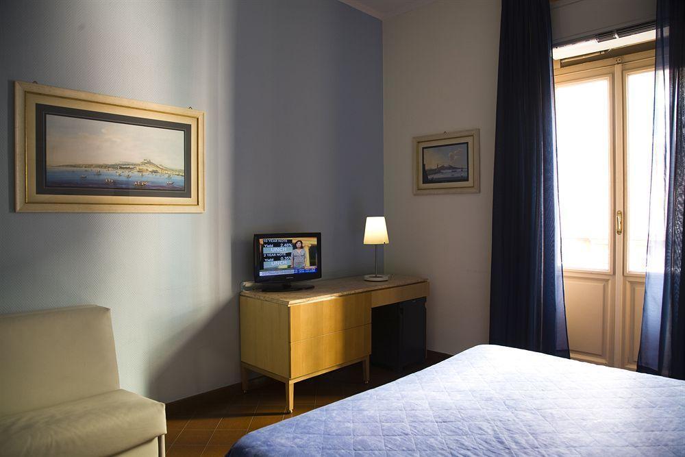 Rex Lifestyle Hotel Napoli Bagian luar foto